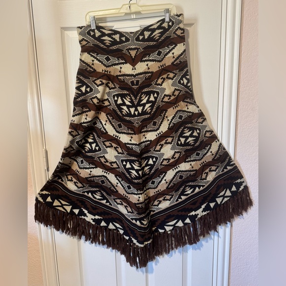 Tasha Polizzi Aztecs Fringe Blanket Maxi Skirt - Picture 3 of 6